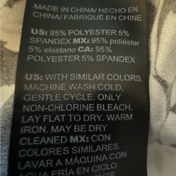 Work/Casual Women’s WHBM Print Dress, size XL - Picture 6 of 6